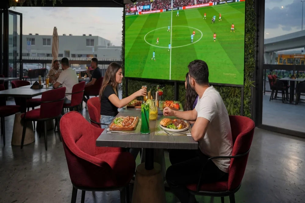 luch at charcoal garden